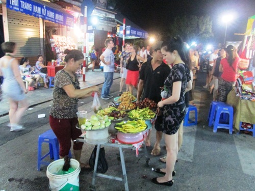 Travelers: Savor Vietnamese Street Food and Satisfy Your Appetite